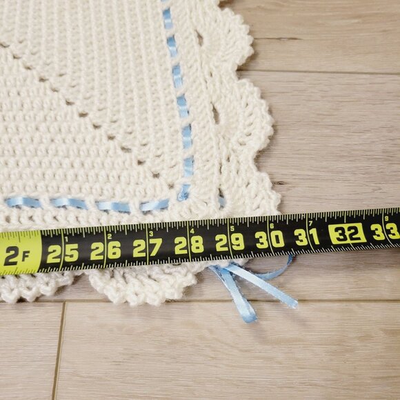 Vtg White Crocheted Baby Blanket & Hat Set Scalloped Edge & Blue Ribbon Trim - Picture 9 of 10